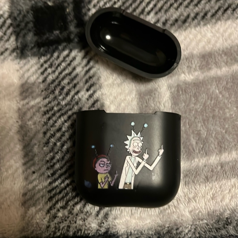 rick n morty airpod case